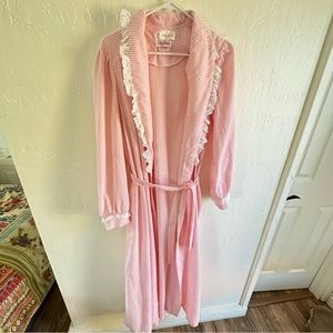 Evelyn Pearson vintage pink and white striped robe